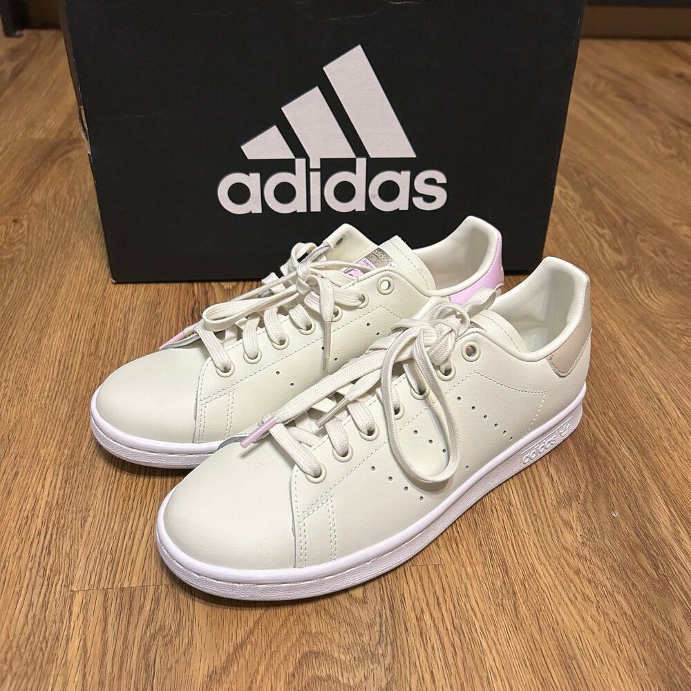 ADIDAS Stan Smith lace up low top shoes sneakers women’s 8 new